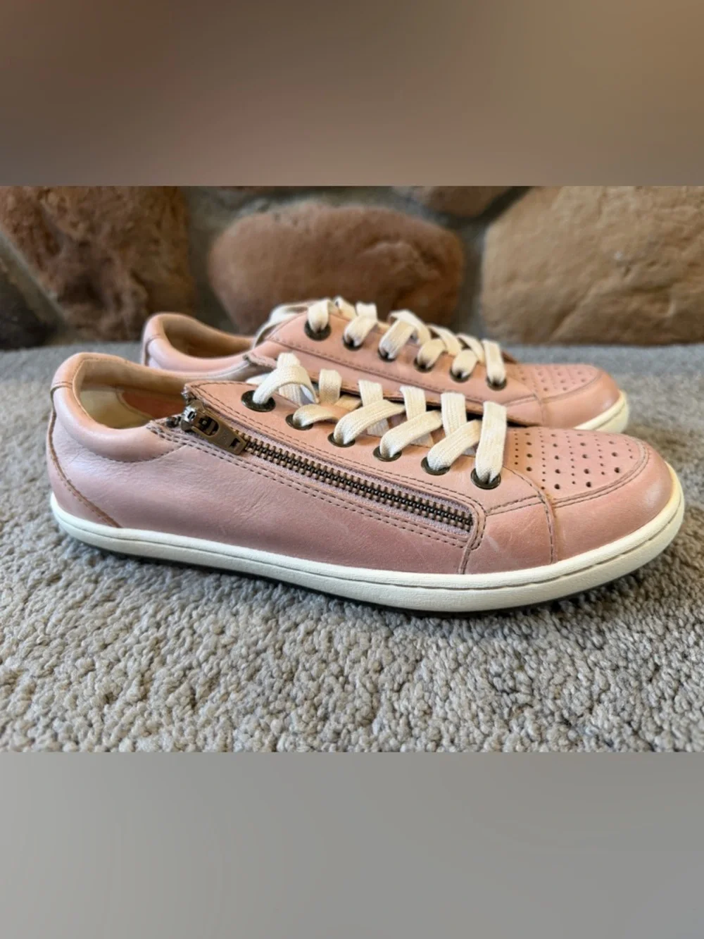 TAOS Blush Pink Leather Zipster Sneakers NWT Zip On - Picture 4 of 7